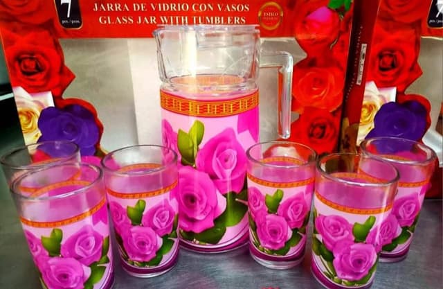 Juego De Jarra Y  Vasos De Cristal 